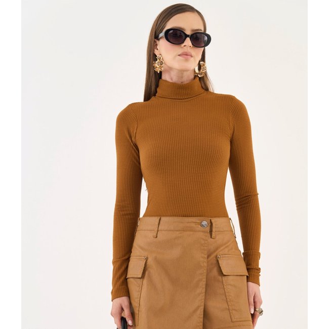 Blusa Canelada Colcci Gola Alta Ou26 Marrom Feminino