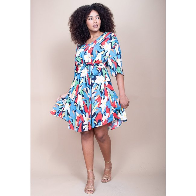 Vestido Curto CabanaFree Caaxixá Viscose com Cordão na Cintura Estampa Floresce