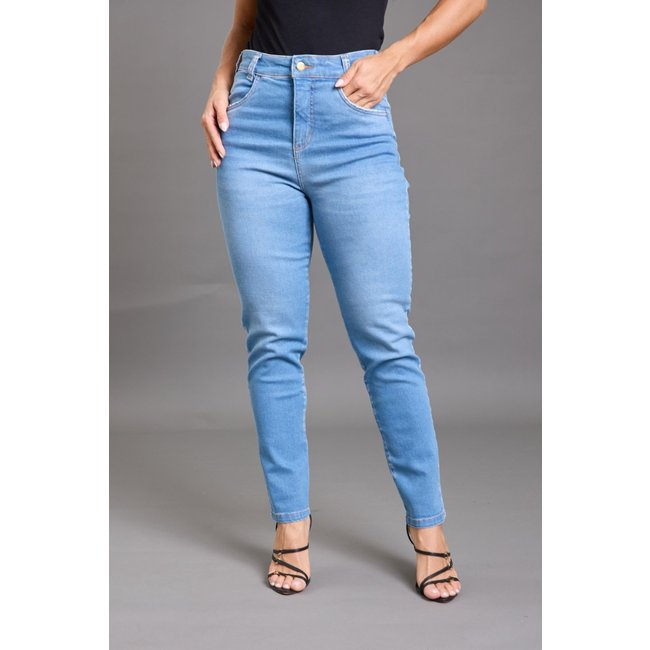 Calça Jeans Comfort Feminina Lavagem Clara Lemier Collection Azul