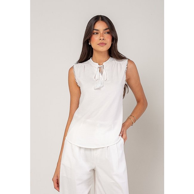 Regata Alfaiataria Com Amarração E Detalhe de Pompons Salvatore Branco