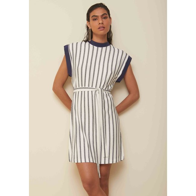 Vestido Morena Rosa Curto Decote Redondo Com Faixa Off Off-white