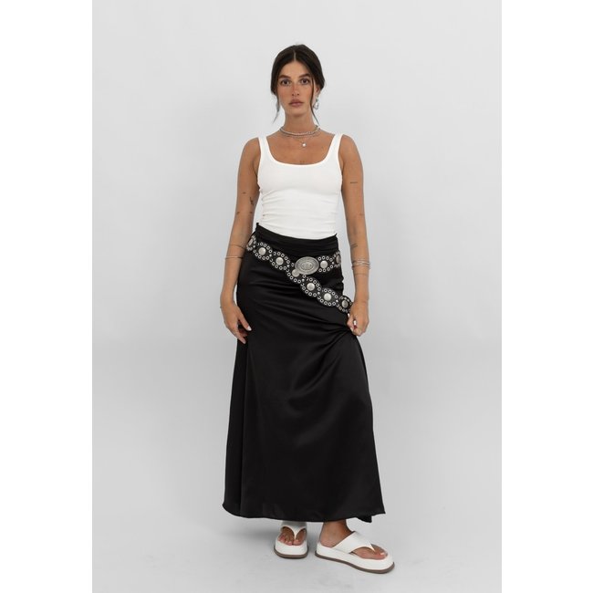 Saia Satin Midi Preta
