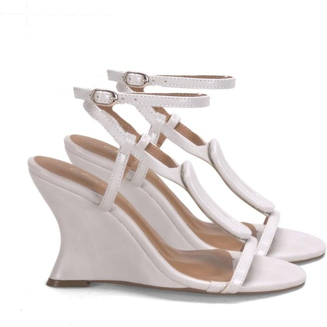 Sandália peça orgânica off white Incolor