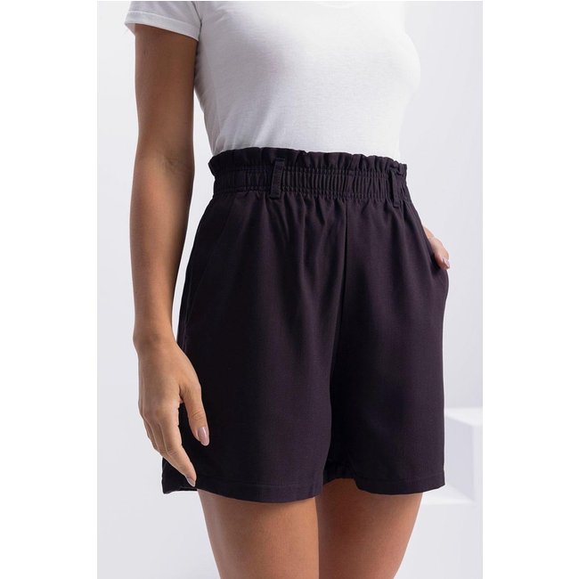 Shorts Feminino Em Viscose Essendi Preto Preto