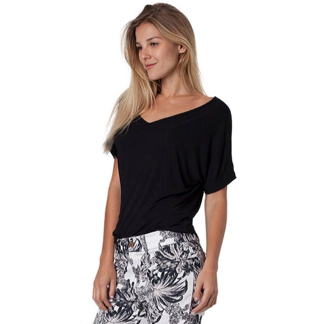 Blusa Morcego Ampla Amazonia Vital Manga Curta Decote V Black