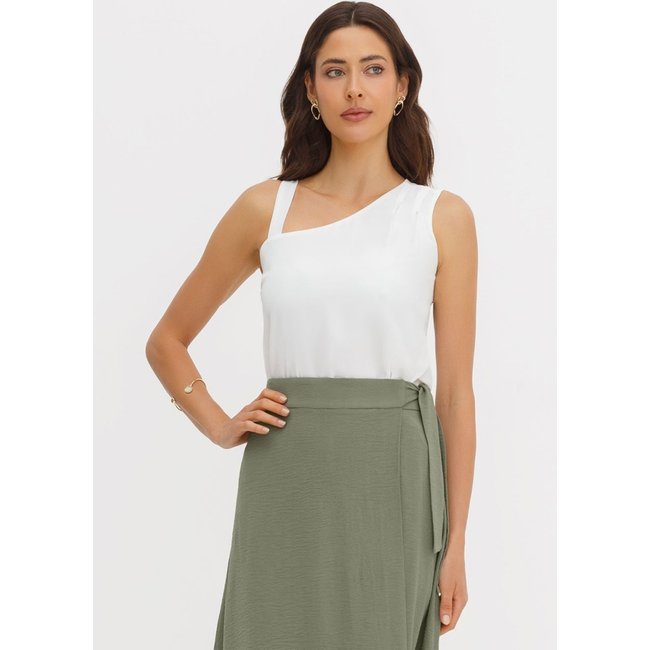 Blusa Assimétrica em Crepe Off White Olga