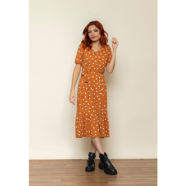 Vestido Aura Faixa Babado Coração Marrom