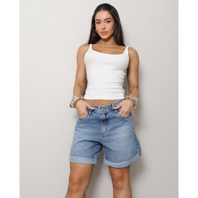 Shorts Jeans Mom Feminino com Barra Virada 25071 Sky Médio Consciência