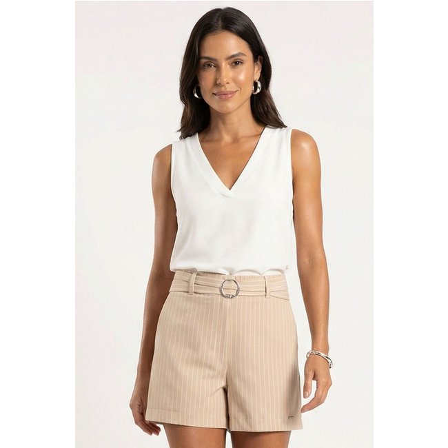 Short Feminino Listrado Detalhe Fivela Marialícia Bege