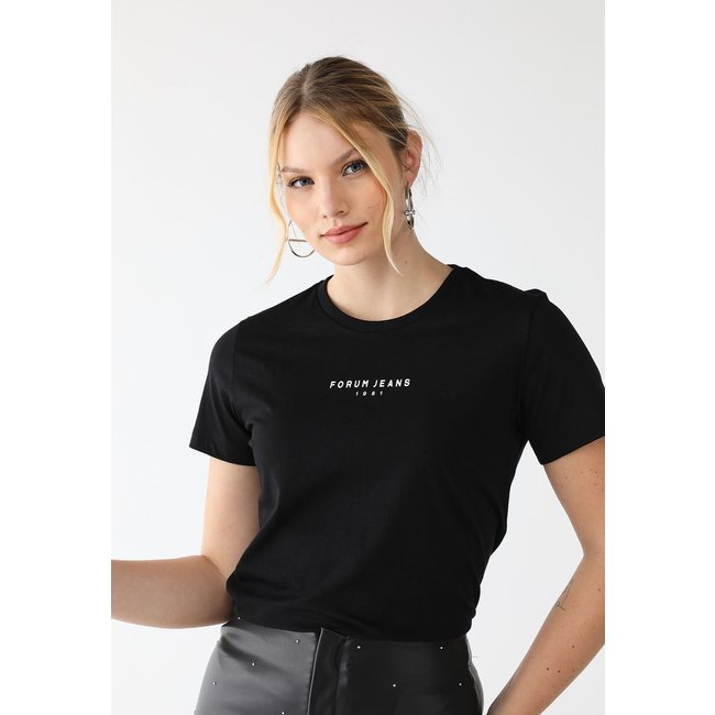 Camiseta Forum Reta Logo Preta