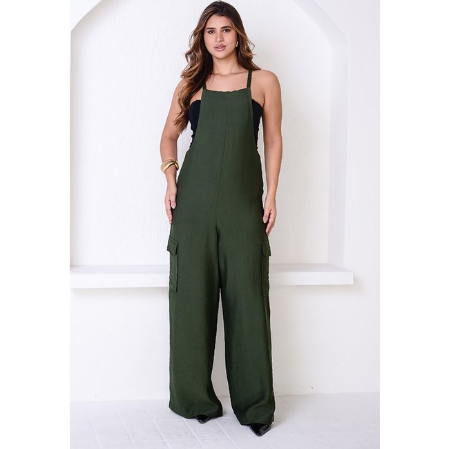 Jardineira de Viscose com Bolsos BBonnie Liz Verde Militar