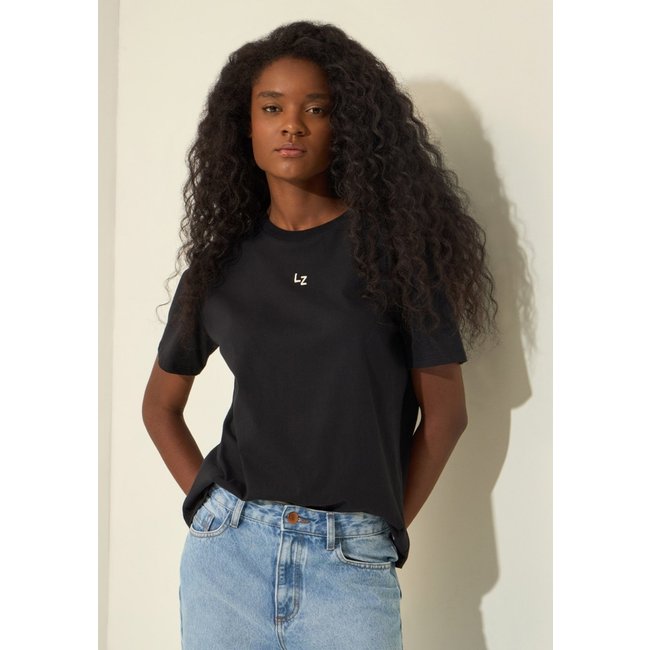Blusa T-shirt Básica Com Bordado Em Algodão Penteado