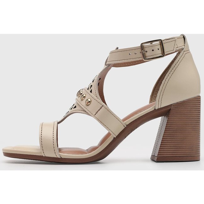 Sandália Feminina Dakota Tachas Salto Médio Off-White
