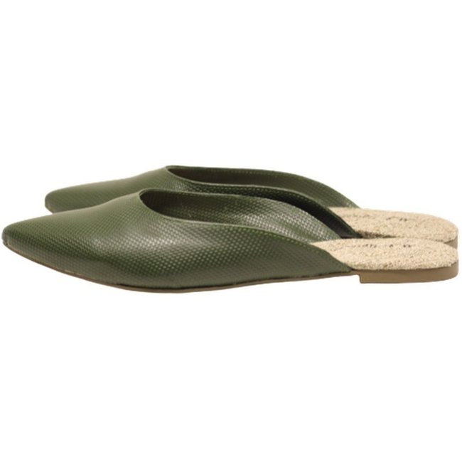 Mule Bico Fino em Couro Salto Baixo Verde Spinelli