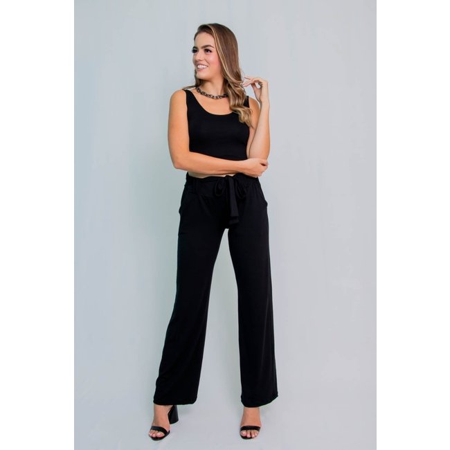 Calça Pantalona Maria Paes com Bolso e Cinto Preto