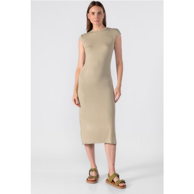 Vestido midi canelado basico Verde
