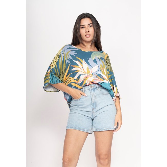 Blusa CabanaFree Morcego Ampla Tangará Estampa Brisa Botânica
