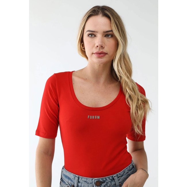 Blusa Forum Ajustada Logo Vermelha