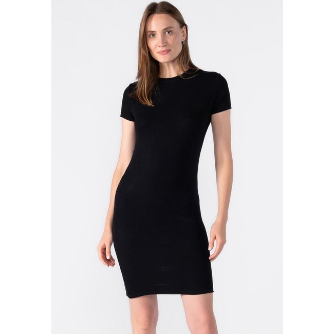 Vestido canelado manga curta Preto