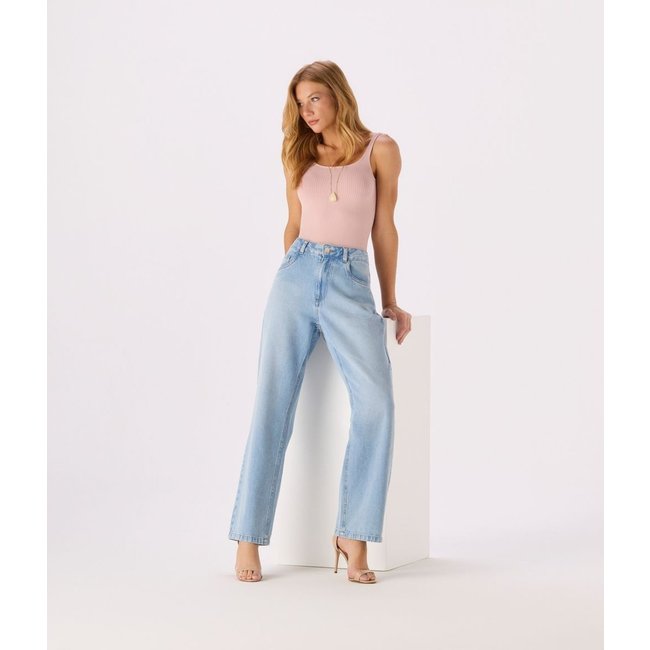 Calca Makenji Jeans Reta Five Pockets Feminina Azul Claro
