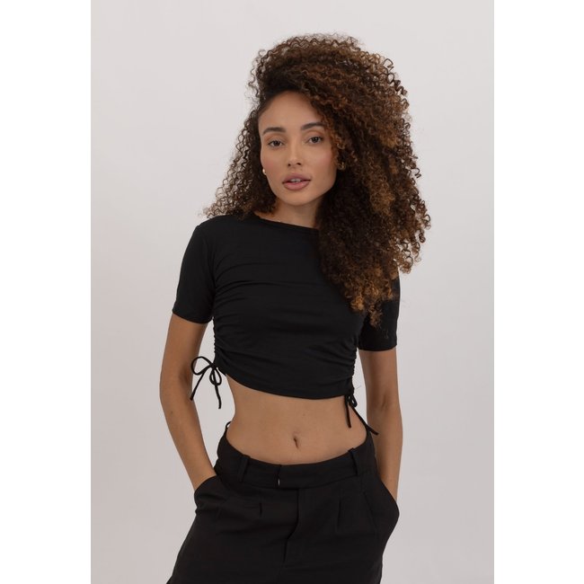 Blusa Básica Martina Drapeado Lateral Preta