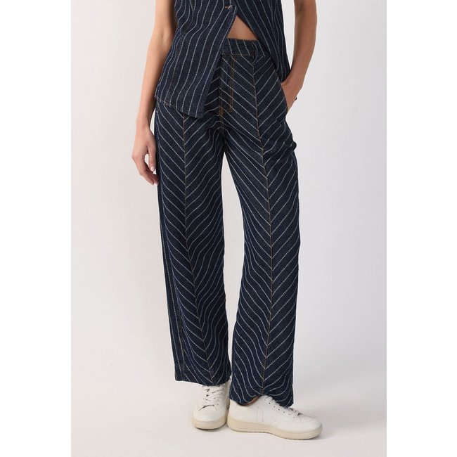 Calça Feminina Dress to Reta Listrada Azul Marinho