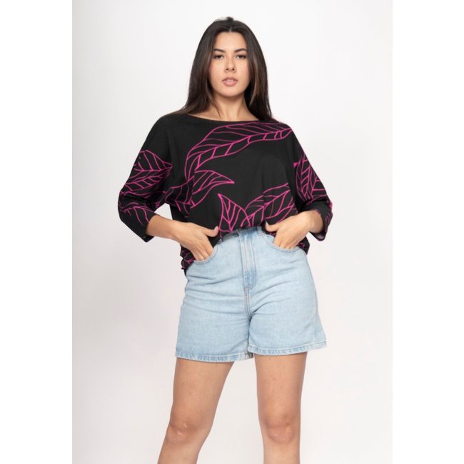 Blusa CabanaFree Morcego Ampla Manga 3/4 Estampa Antúrios Lilás