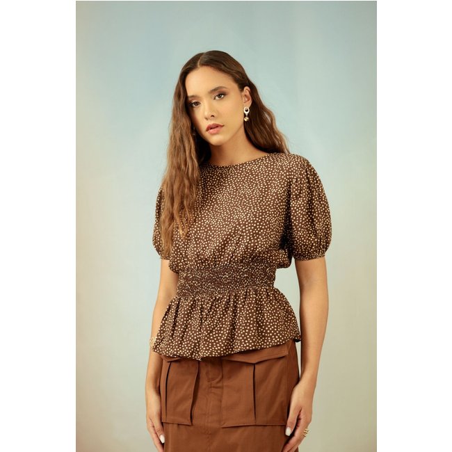 Blusa Pop Me Manga Curta Com Elastex Em Viscose Poá Marrom