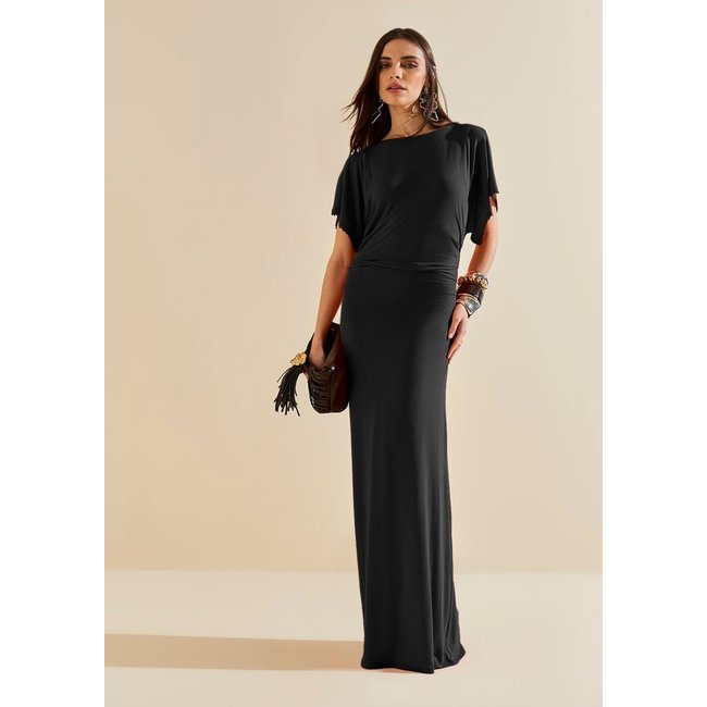 Vestido Morena Rosa Ajustado Decote Canoa Manga Curta Midi Preto