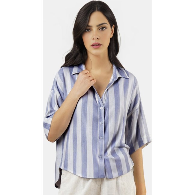 Camisa Feminina Listrada Branca e Azul Viscose Manga Curta