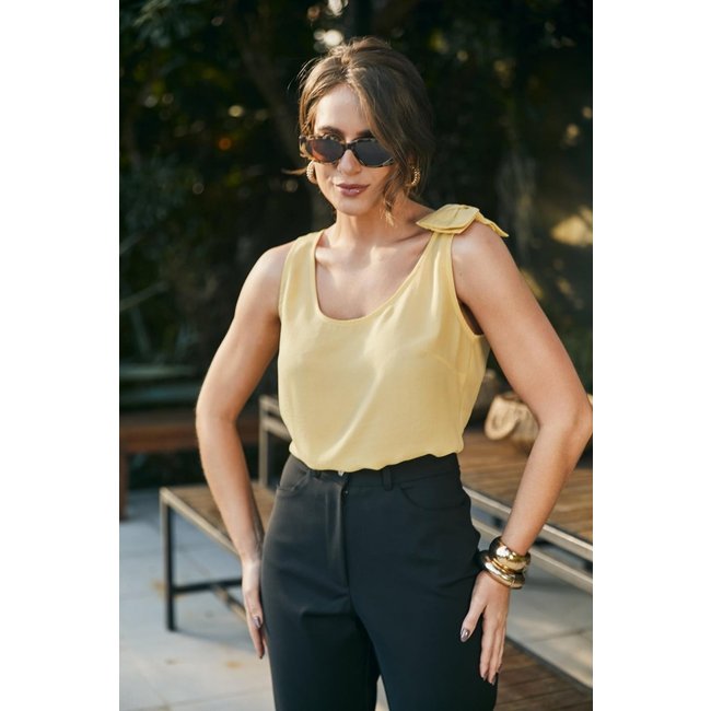 Blusa Regata Farfalle Amarelo Claro