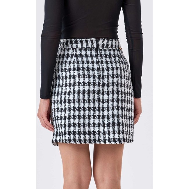 Saia Curta PKS Alfaiataria Tweed Preto e Branco