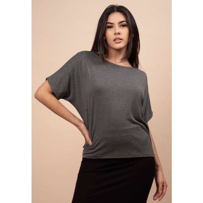 Blusa Básica Morcego Malha Gola Canoa Manga Curta Azul Mescla