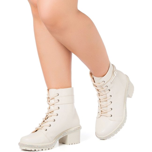 Bota Stessy Shoes Coturno Feminino Cano Curto Strass Tratorada Saltinho Off White