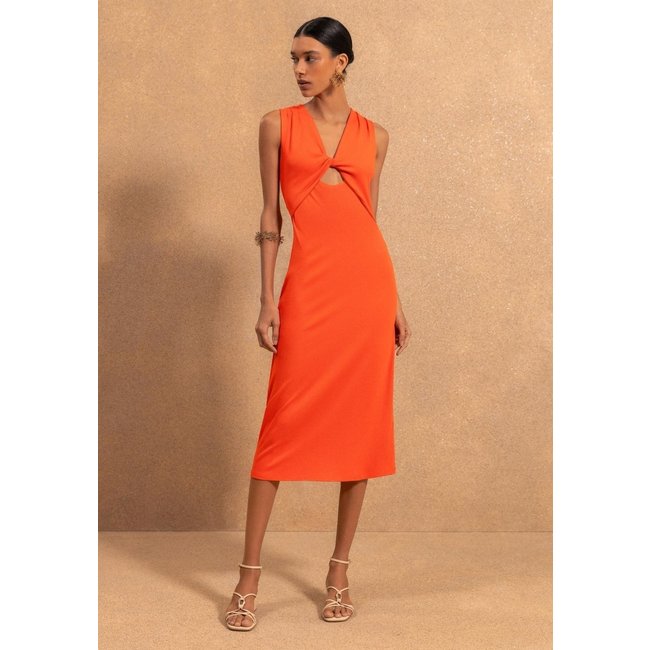 Vestido Midi Em Malha Canelada Com Recorte E Torção