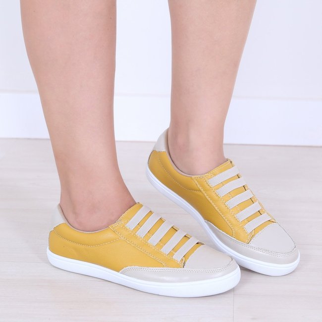Tênis Feminino em Couro Amarelo e Off White Romeu e Julieta Shoes