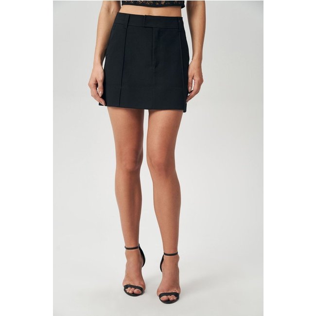 Saia Curta Black Acetinada Feminina Acostamento