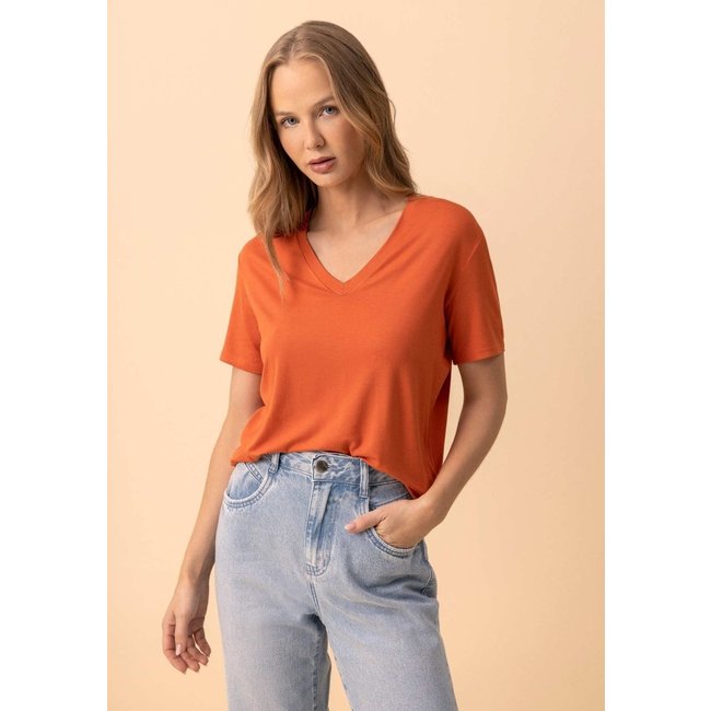 Blusa Básica Com Decote Em V Em Malha Leve