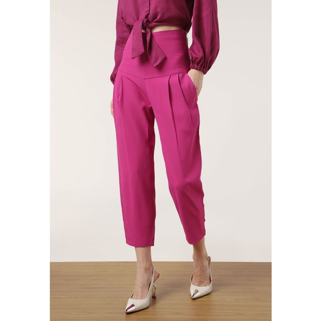 Calça Cropped Cruise Cenoura Pregas Pink