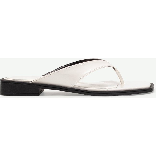 Flat Eduarda Off White Suzana Santos