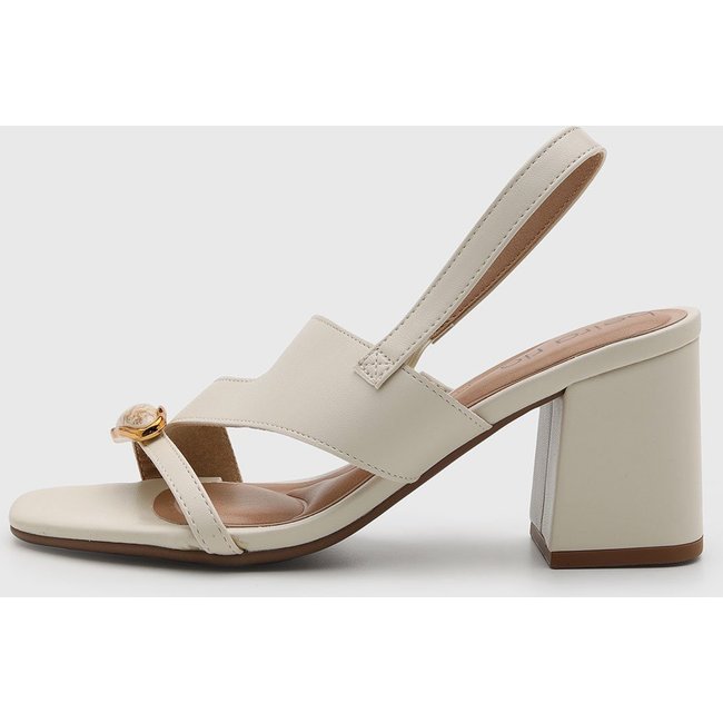 Sandália Feminina Beira Rio Salto Bloco Bico Quadrado Off-White