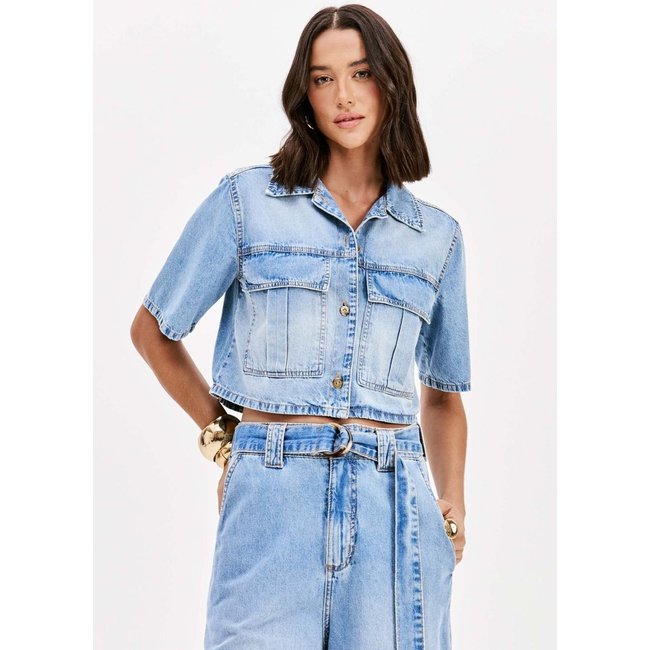Camisa Jeans Curta Com Botões Lança Perfume