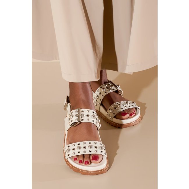 Papete Luiza Barcelos Em Couro Off White Com Aplicações Metalicas