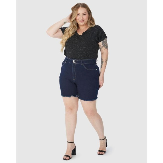 Bermuda Feminina Plus Size Comfort Barra Desfiada Em Jeans Com Elastano