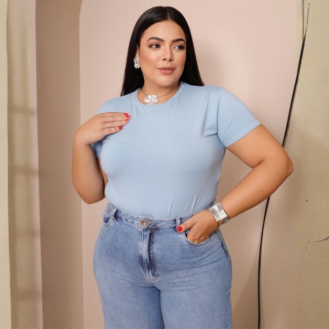 T-Shirt Básica Curvy Feminina Revanche Anshan