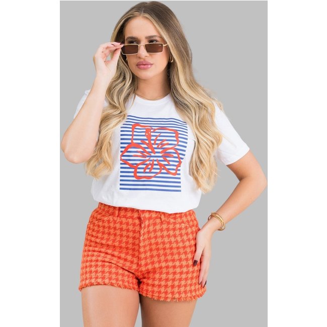 Camiseta Feminina Cianitas Branca Estampa Hibisco Vermelho
