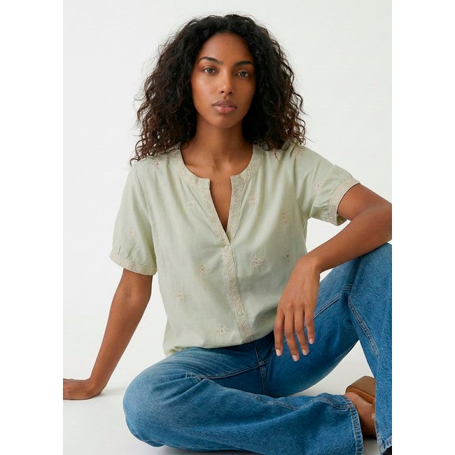 Blusa Verde Claro Bordada Manga Curta em Viscose Sob
