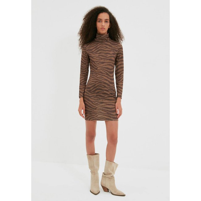 Vestido Trendyol Curto Zebra Marrom