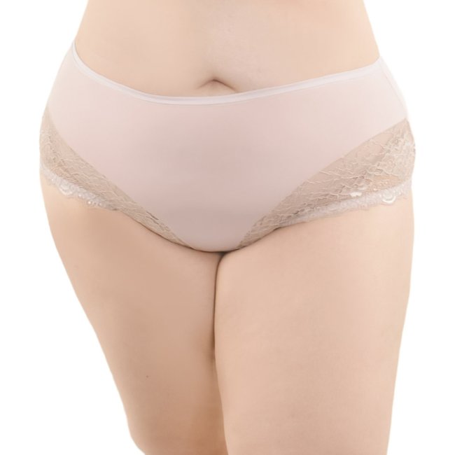 Calcinha Plus Size Com Recortes Em Renda Santa Passion .
