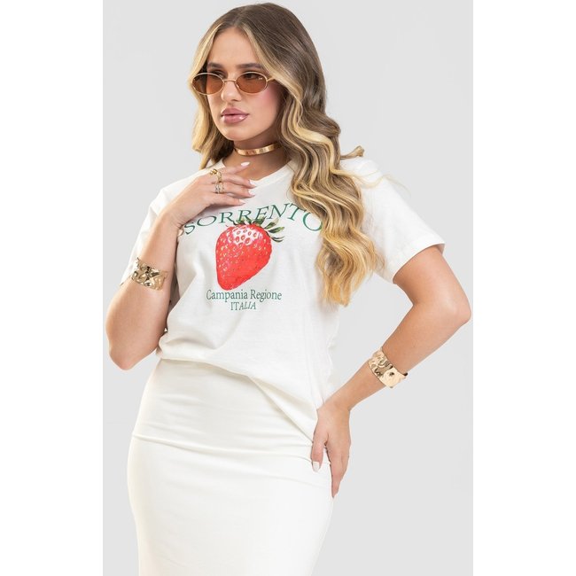 Camiseta Feminina Cianitas Off Estampa Morango Sorrento